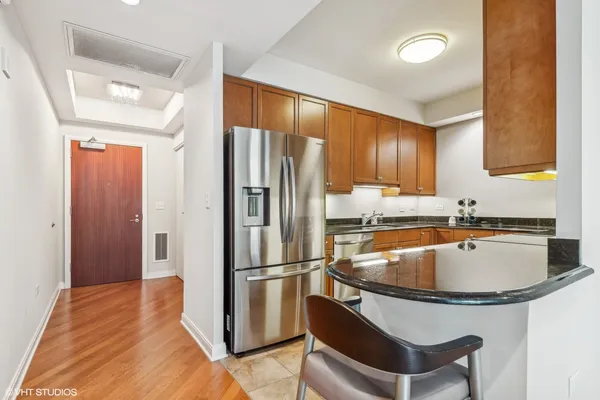$505,000 | 130 North Garland Court, Unit 1406, Chicago, IL 60602