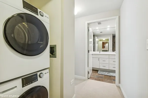 $505,000 | 130 North Garland Court, Unit 1406, Chicago, IL 60602