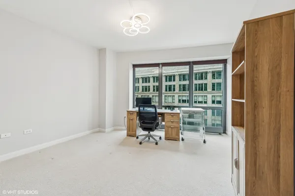 $505,000 | 130 North Garland Court, Unit 1406, Chicago, IL 60602