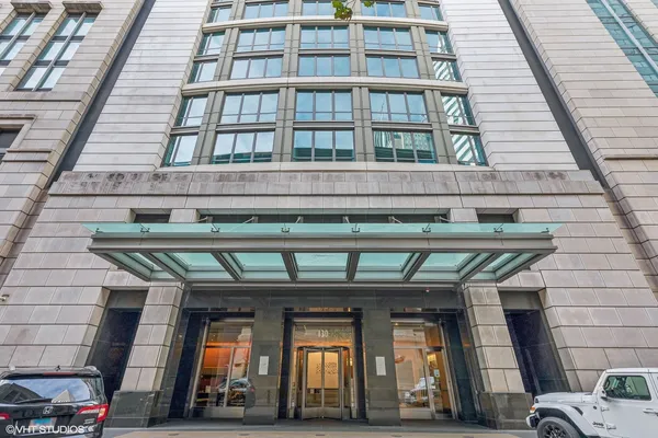 $505,000 | 130 North Garland Court, Unit 1406, Chicago, IL 60602