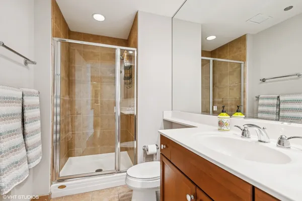 $505,000 | 130 North Garland Court, Unit 1406, Chicago, IL 60602