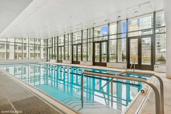 $505,000 | 130 North Garland Court, Unit 1406, Chicago, IL 60602