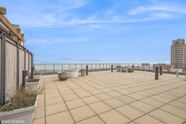 $505,000 | 130 North Garland Court, Unit 1406, Chicago, IL 60602