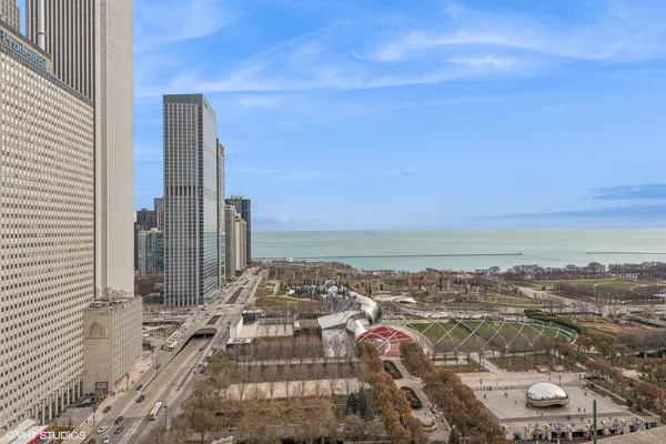 $505,000 | 130 North Garland Court, Unit 1406, Chicago, IL 60602