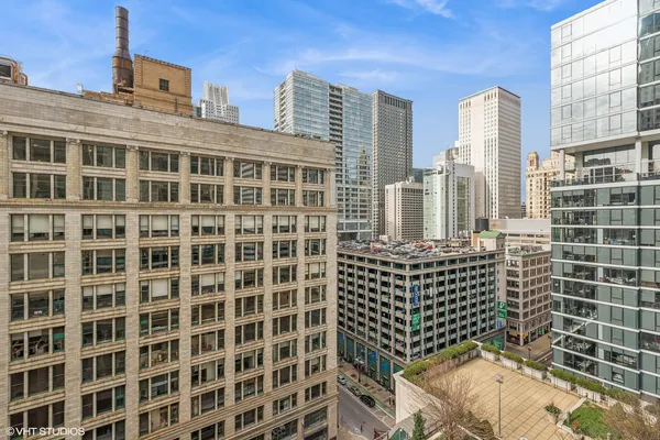 $505,000 | 130 North Garland Court, Unit 1406, Chicago, IL 60602