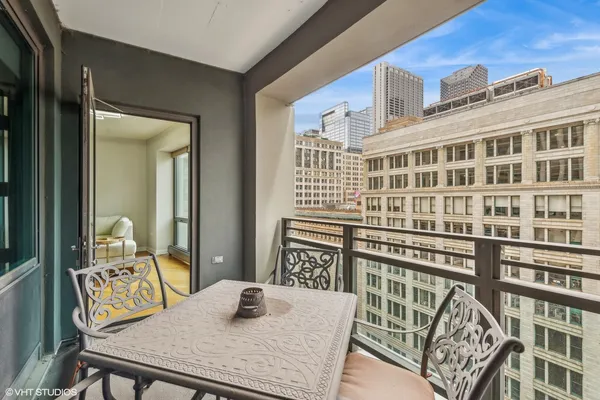 $505,000 | 130 North Garland Court, Unit 1406, Chicago, IL 60602