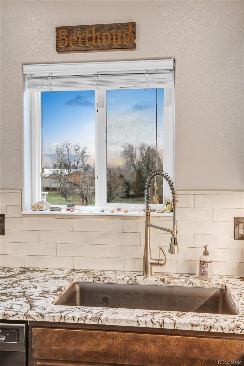 1070 Wagon Bend Road Berthoud, CO 80513 - Photo 9 of 38 Gallery Image 9
