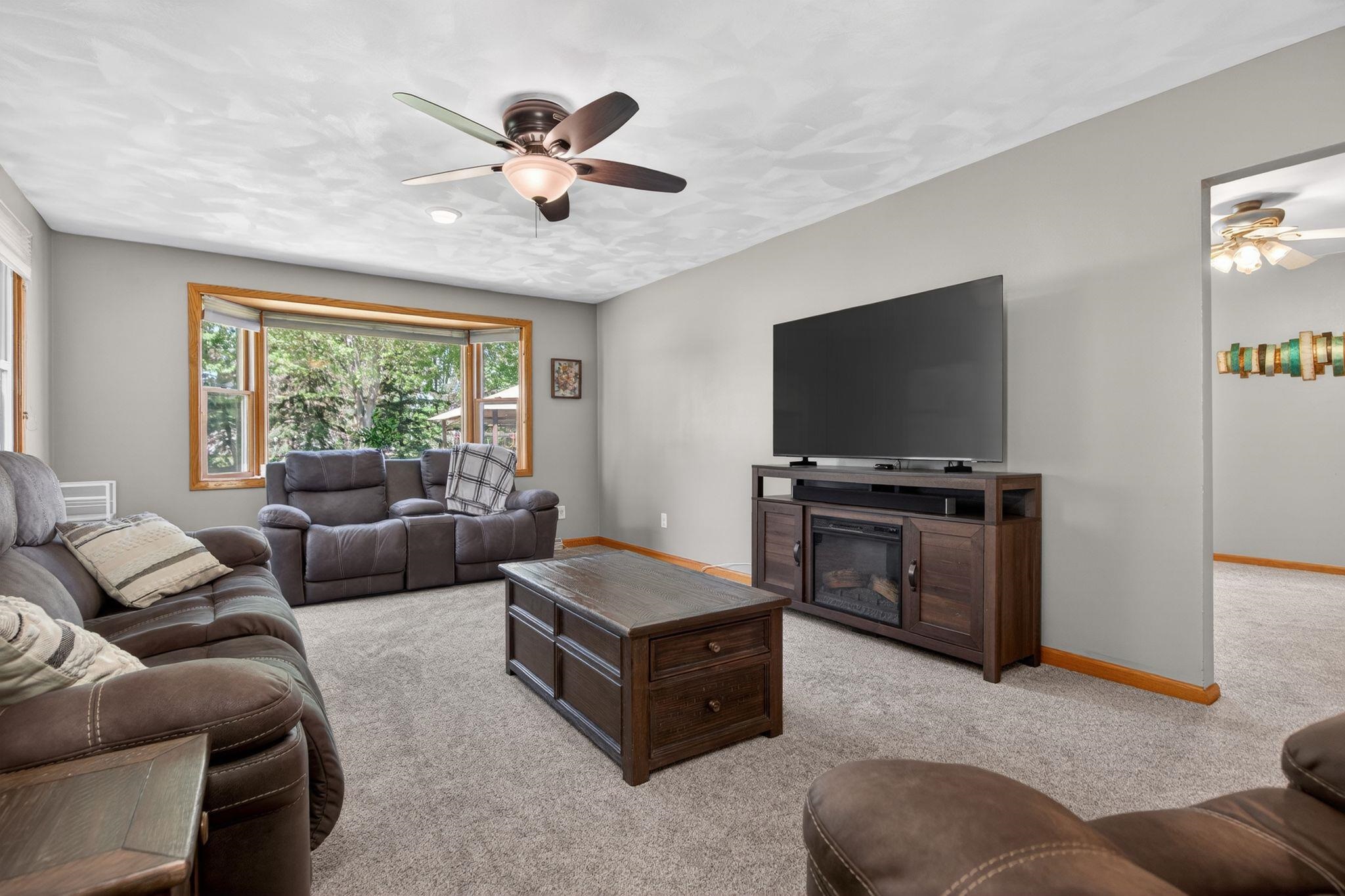 N8897 South Coop Road Menasha, WI 54952 - Photo 10 of 44