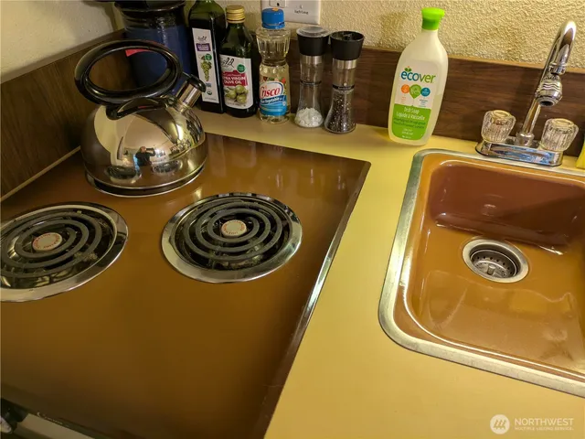 $134,900 | 10433 Mt Baker Highway, Unit 1005A, Glacier, WA 98244