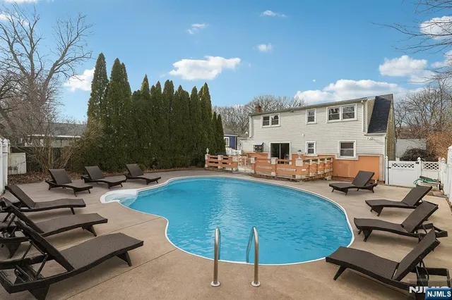 $549,000 | 132 Linden Road, Wayne, NJ 07470