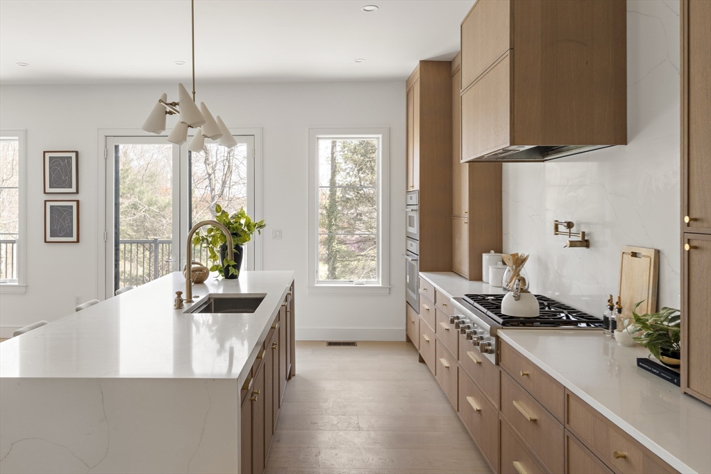 66 Oakcrest Road Needham, MA 02492 - Photo 13 of 42