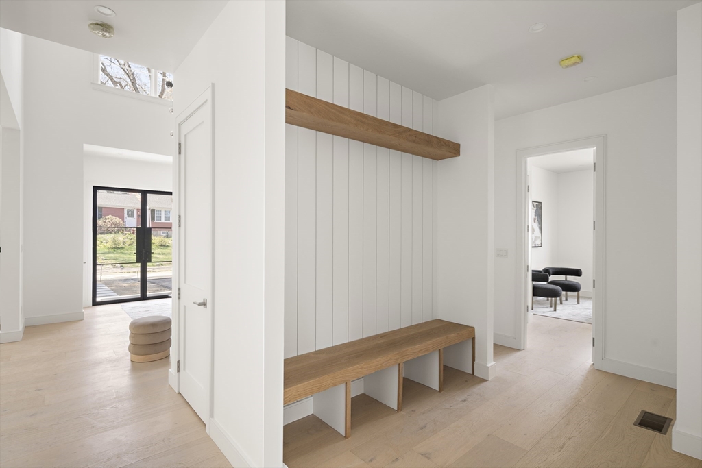 66 Oakcrest Road Needham, MA 02492 - Photo 5 of 42