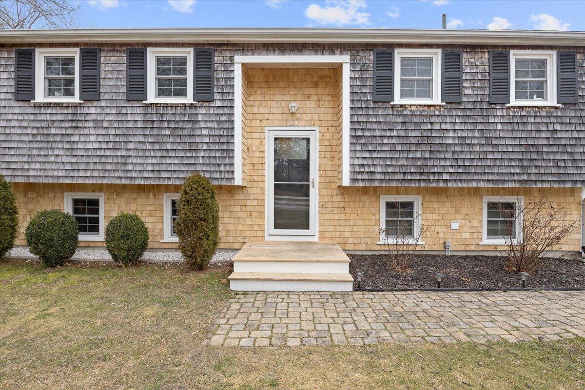 24 Regency Drive Sagamore, MA 02561 - Photo 27 of 27 a front view of a house