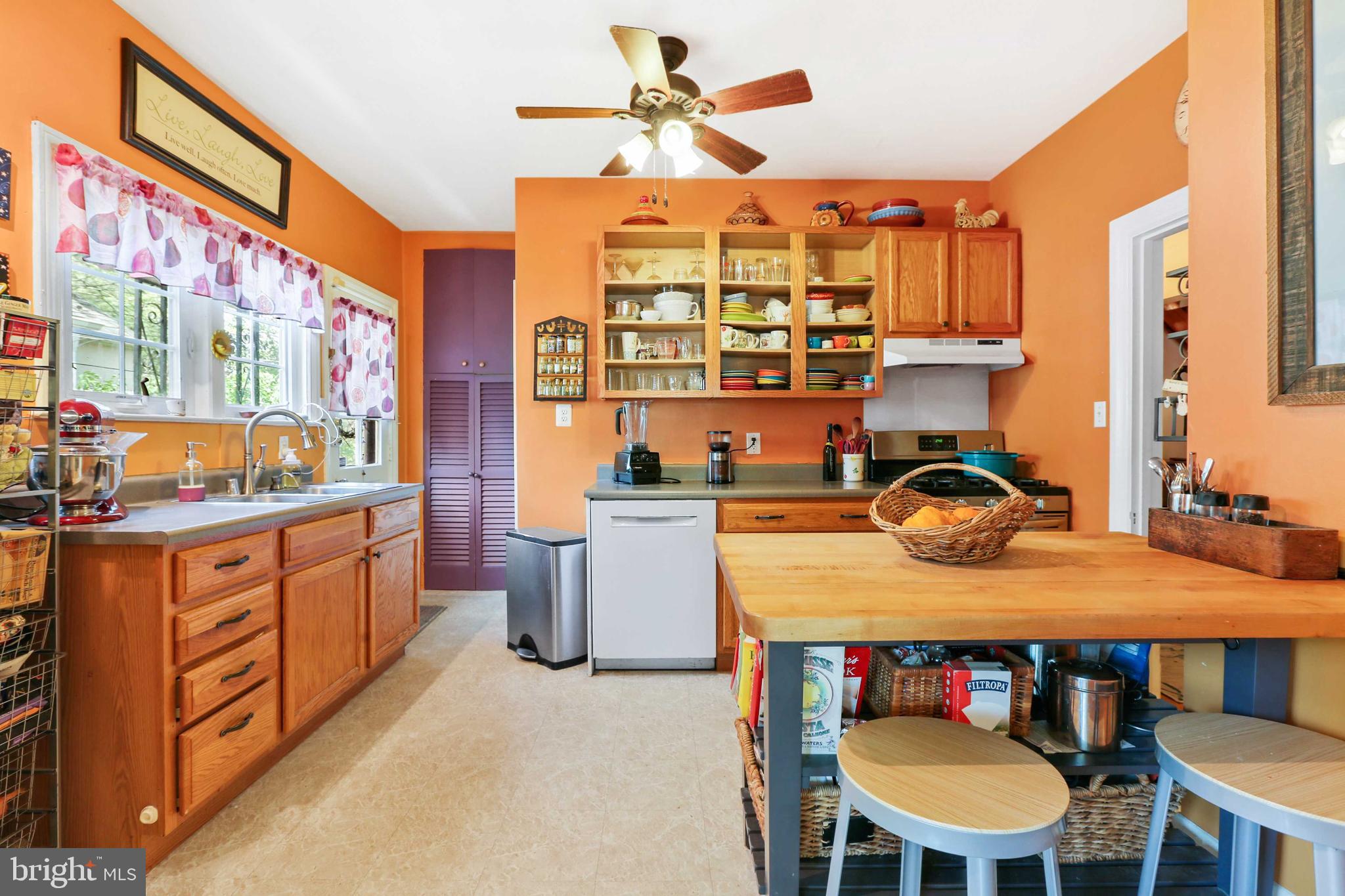 5605 Everhurst Road Baltimore, MD 21209 - Photo 11 of 45