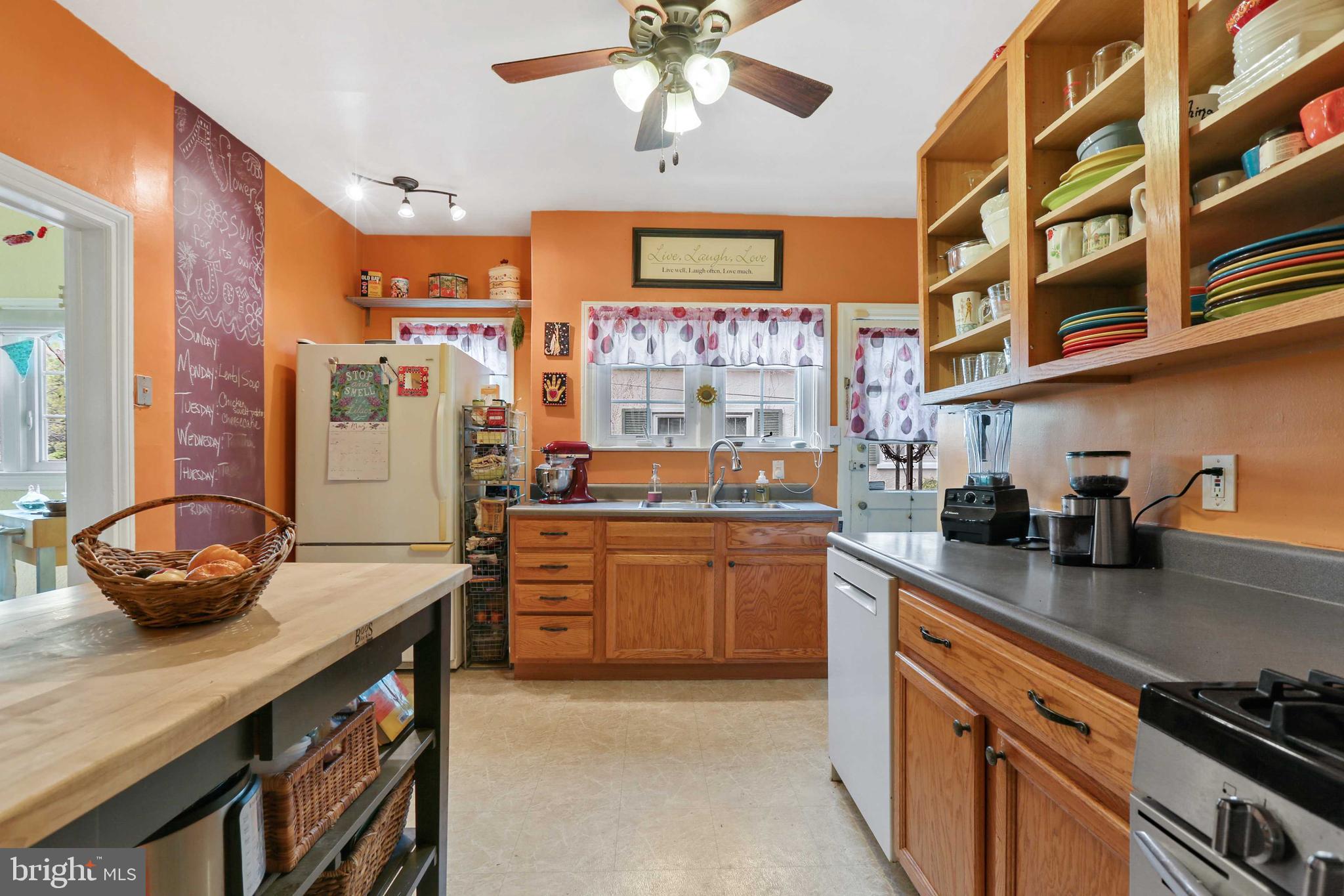 5605 Everhurst Road Baltimore, MD 21209 - Photo 13 of 45
