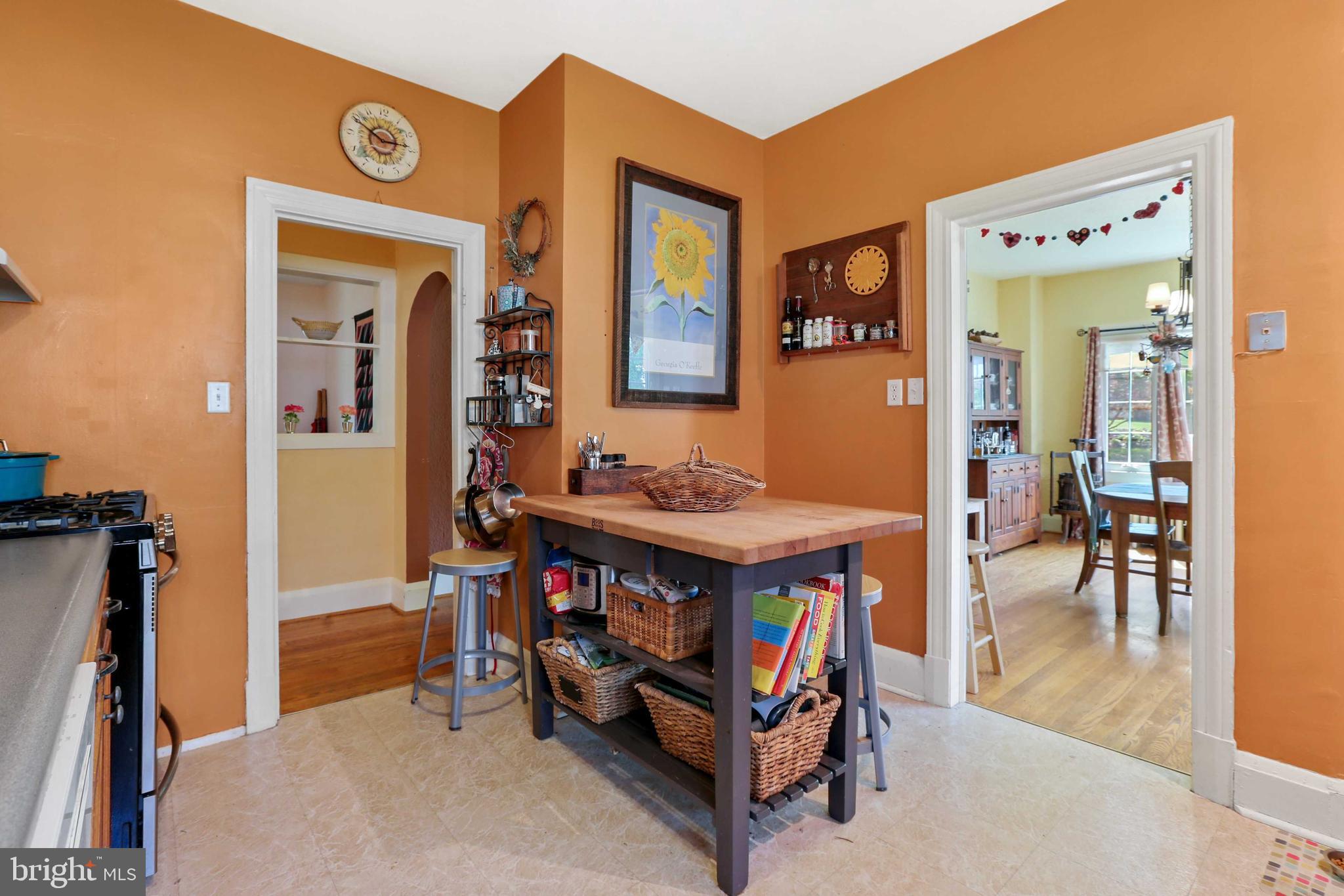 5605 Everhurst Road Baltimore, MD 21209 - Photo 14 of 45