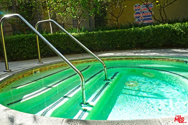 $3,902 | 151 East Holly Street, Unit 3405, Pasadena, CA 91103