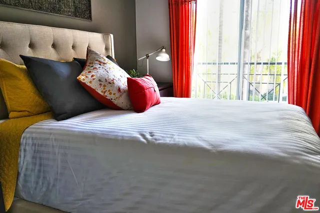 $3,902 | 151 East Holly Street, Unit 3405, Pasadena, CA 91103