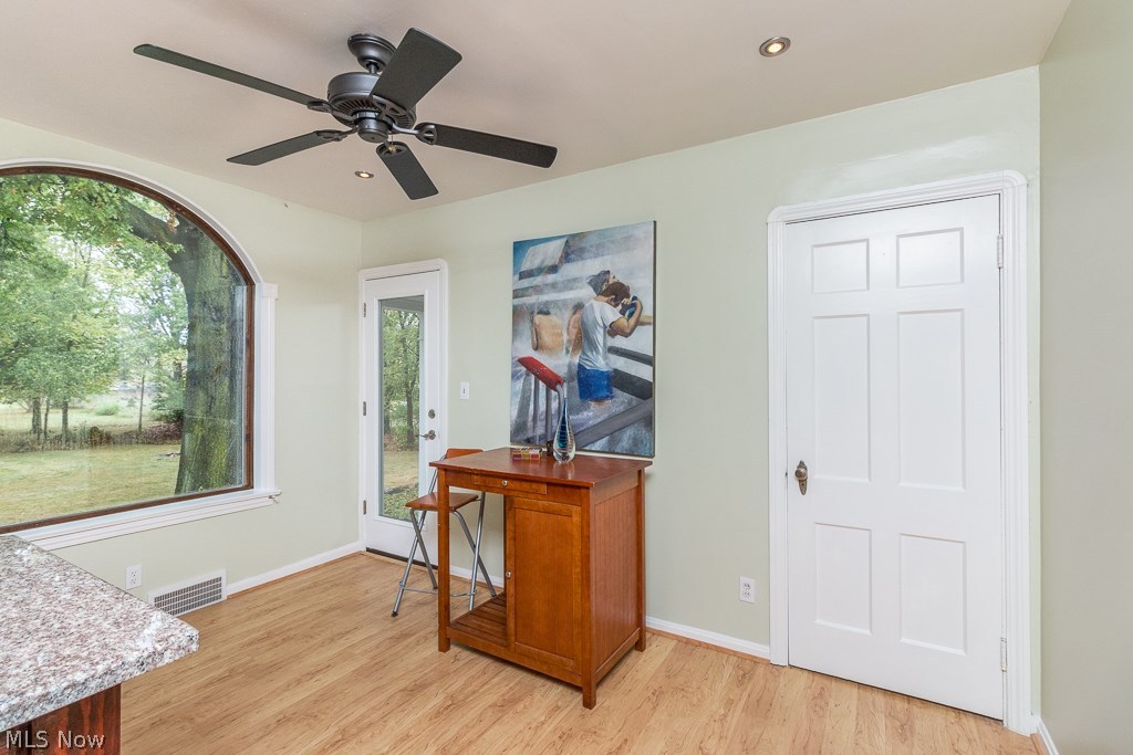 6426 Olde York Road Cleveland, OH 44130 - Photo 9 of 35
