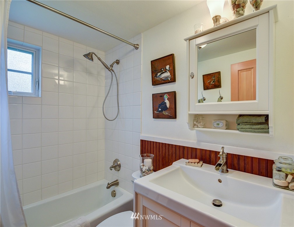 175 East Frostad Road Oak Harbor, WA 98277 - Photo 14 of 25 Gallery Image 14