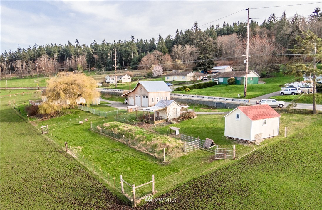 175 East Frostad Road Oak Harbor, WA 98277 - Photo 5 of 25 Gallery Image 5