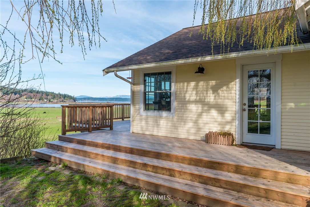 175 East Frostad Road Oak Harbor, WA 98277 - Photo 6 of 25 Gallery Image 6