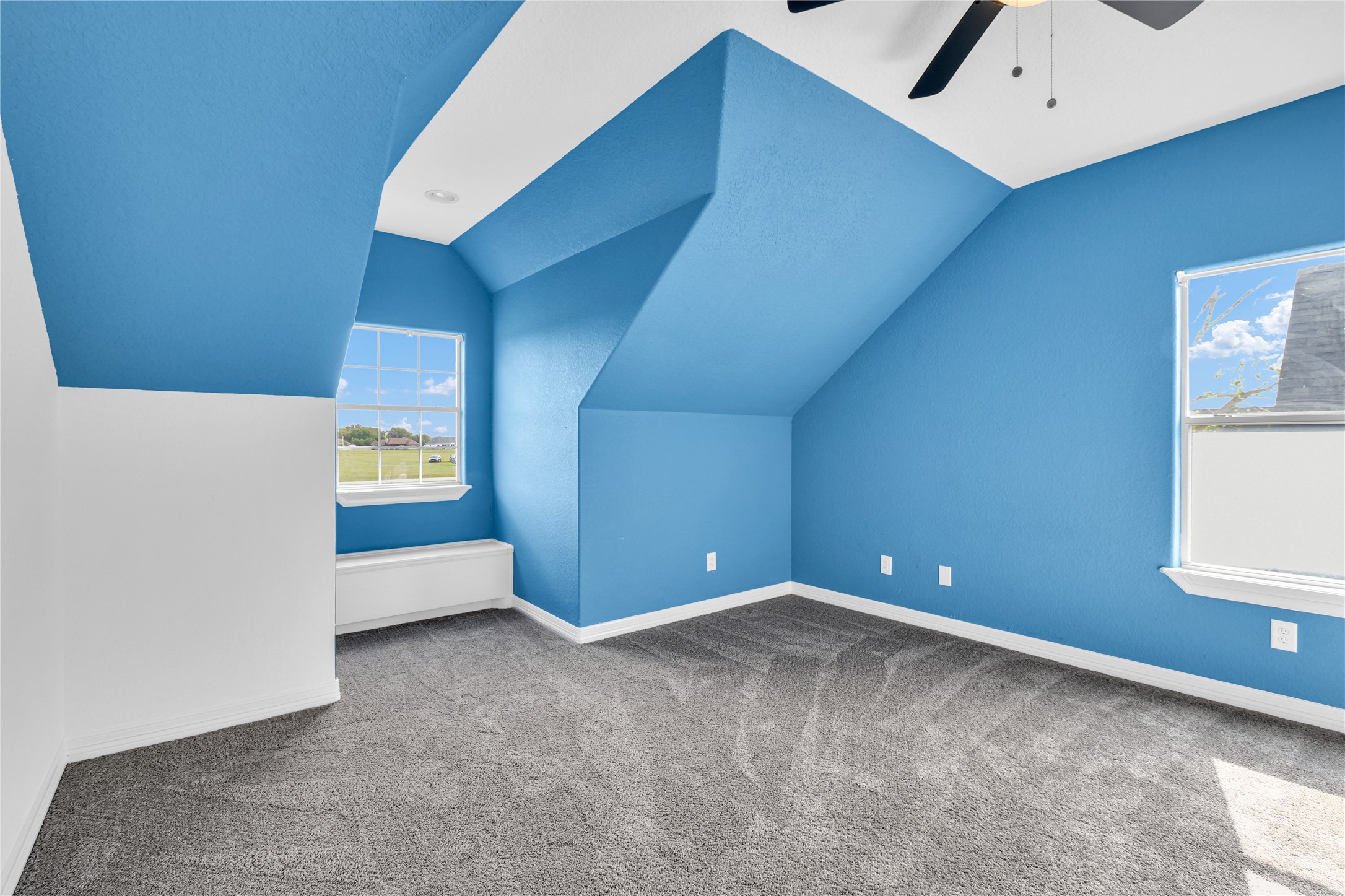 863 Bunkhouse Trail Angleton, TX 77515 - Photo 13 of 22 Bedroom 3 with reading nook