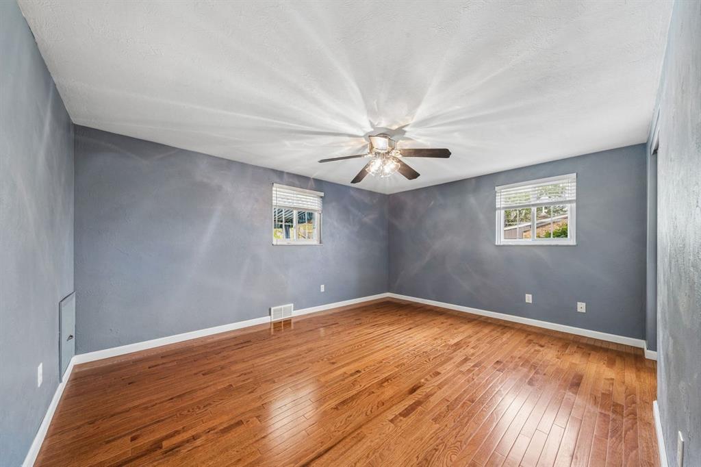 21 Farmcrest Drive Cecil, PA 15321 - Photo 18 of 30