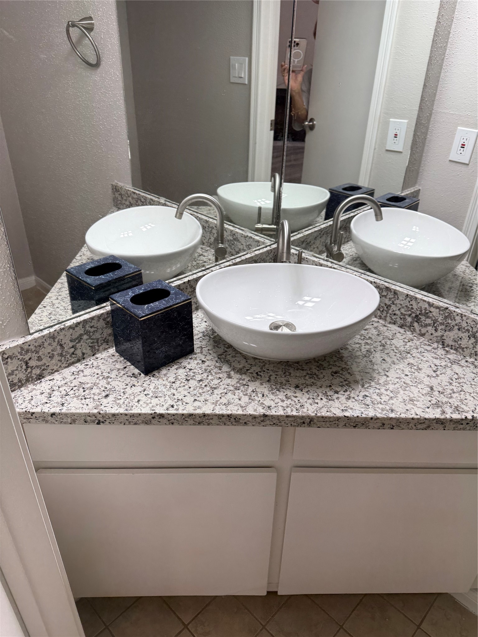 7575 Cambridge Street, Unit 2804 Houston, TX 77054 - Photo 16 of 38 a bathroom with a granite countertop sink and a mirror