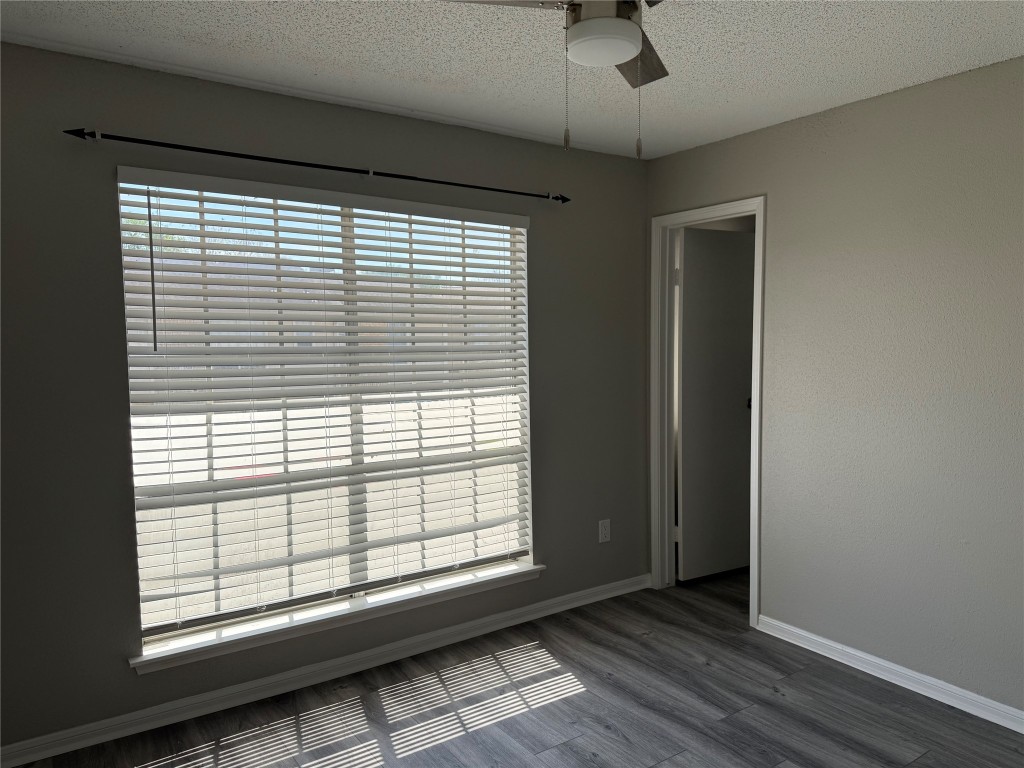 7575 Cambridge Street, Unit 2804 Houston, TX 77054 - Photo 28 of 38 a view of an empty room with a window