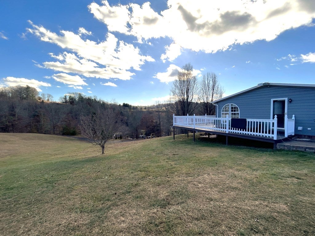765 Deepwater Road Dugspur, VA 24325 - Photo 7 of 29 Gallery Image 7