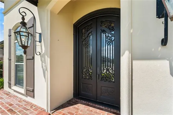 $575,000 | 262 Riverwood Drive, Houma, LA 70360