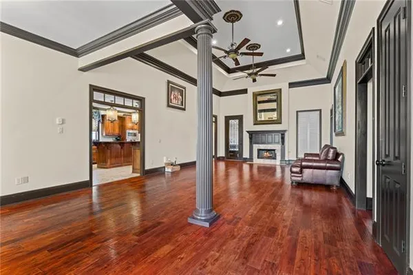 $575,000 | 262 Riverwood Drive, Houma, LA 70360