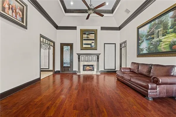 $575,000 | 262 Riverwood Drive, Houma, LA 70360