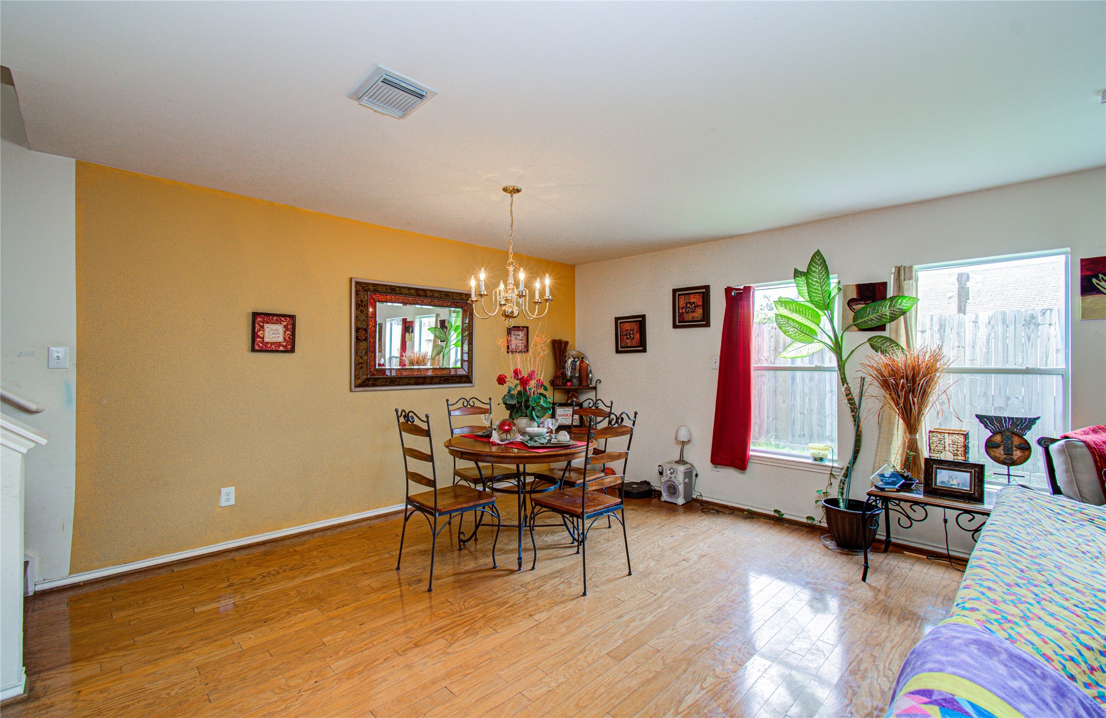 1718 Redwing Ridge Drive Houston, TX 77009 - Photo 10 of 44
