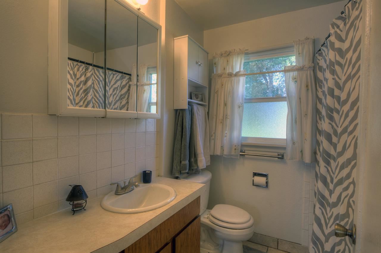 1423 North Vista Road Spokane Valley, WA 99212 - Photo 6 of 14