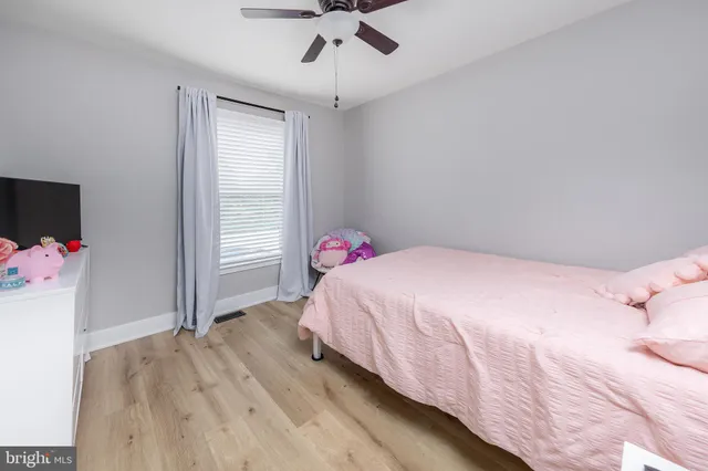 $449,900 | 128 Robins Run West, Swedesboro, NJ 08085