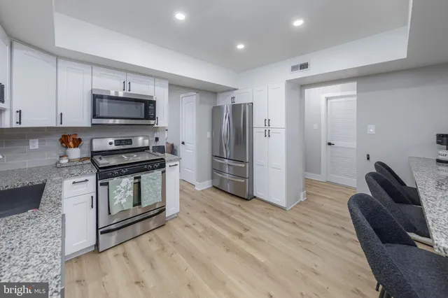 $449,900 | 128 Robins Run West, Swedesboro, NJ 08085