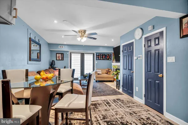 $220,000 | 40 Via Cascata Drive, Clementon, NJ 08021