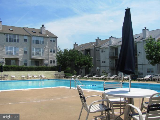 106 Fort Evans Road Southeast, Unit D Leesburg, VA 20175 - Photo 3 of 3 Community Pool