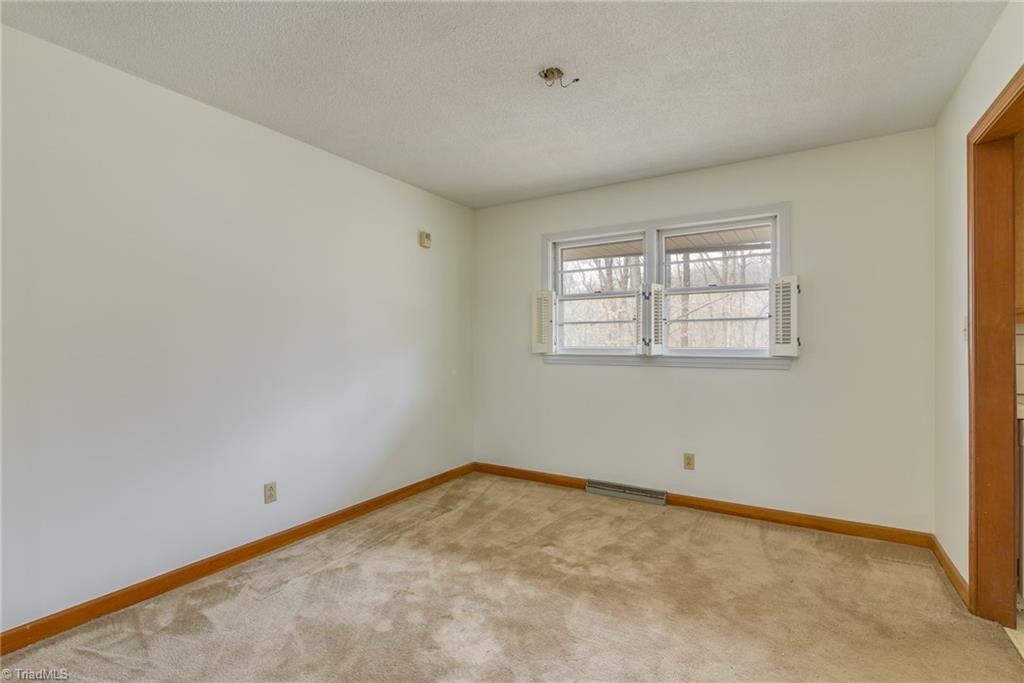 3920 River Ridge Road Pfafftown, NC 27040 - Photo 13 of 29 Gallery Image 13