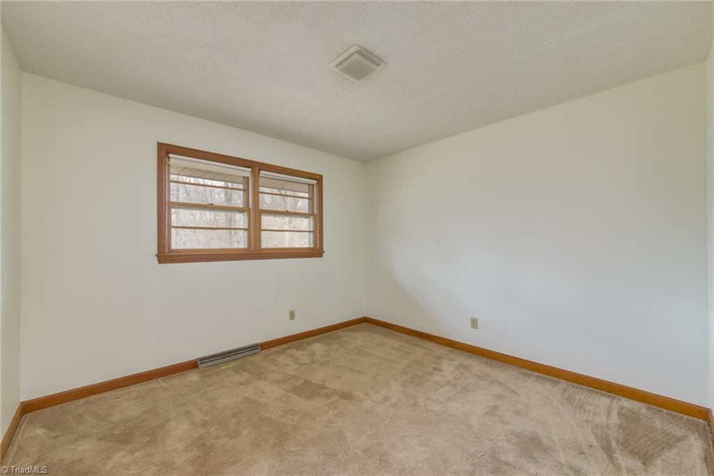 3920 River Ridge Road Pfafftown, NC 27040 - Photo 15 of 29 Gallery Image 15