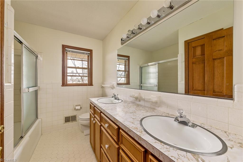 3920 River Ridge Road Pfafftown, NC 27040 - Photo 18 of 29 Gallery Image 18
