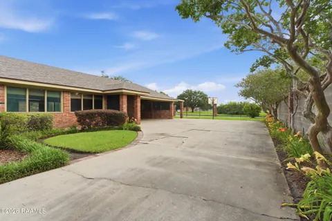 $525,000 | 542 Robert Lee Circle, Lafayette, LA 70506