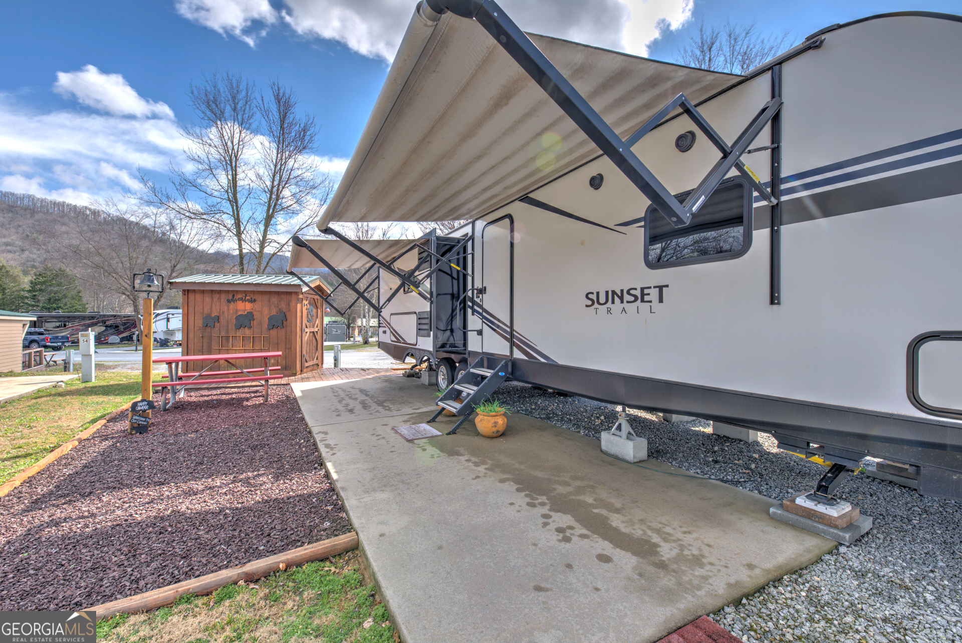 46 Holiday Rambler Lane Dillard, GA 30537 - Photo 3 of 19