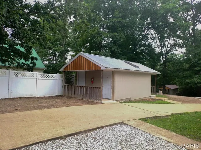 $425,000 | 677 State Hwy AA, Piedmont, MO 63957