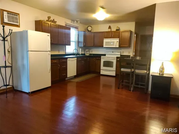 $425,000 | 677 State Hwy AA, Piedmont, MO 63957