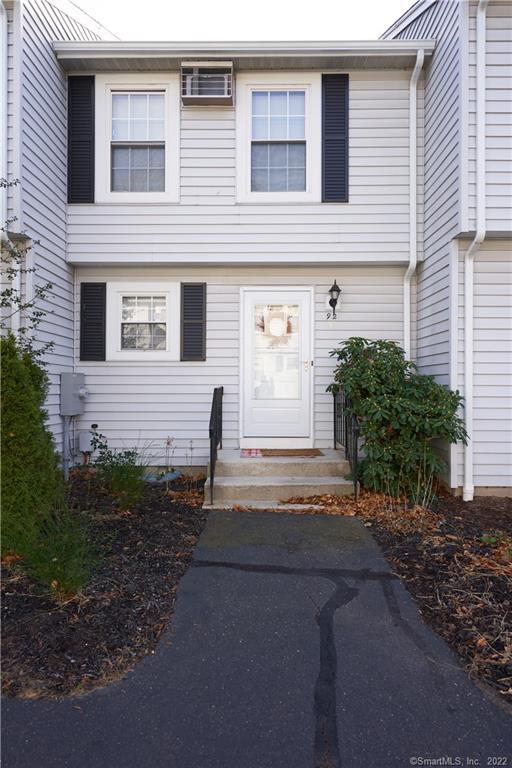 92 Oakland Street, Unit B Manchester, CT 06042 - Photo 1 of 1 Front Door