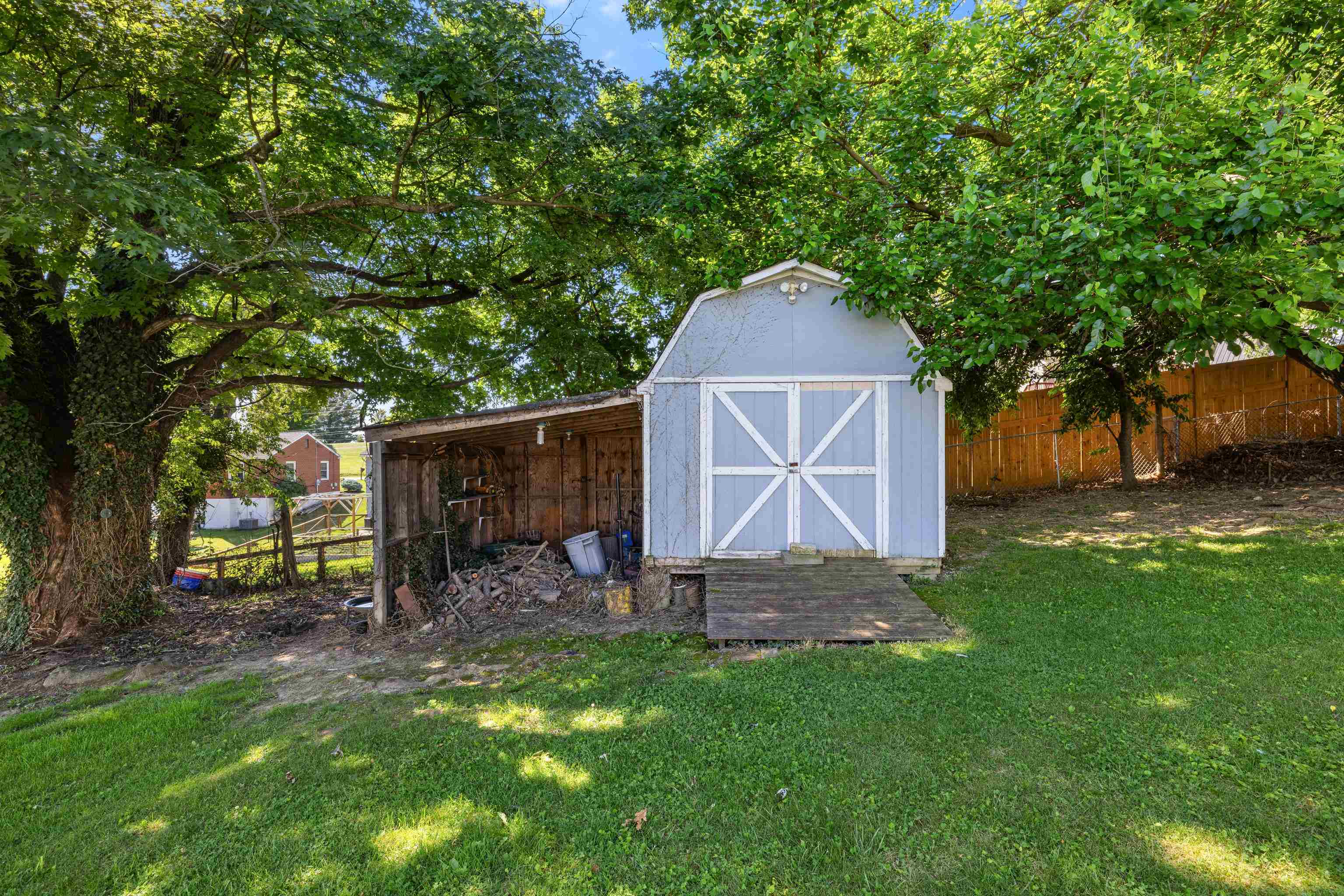 303 Devon Road Staunton, VA 24401 - Photo 43 of 45