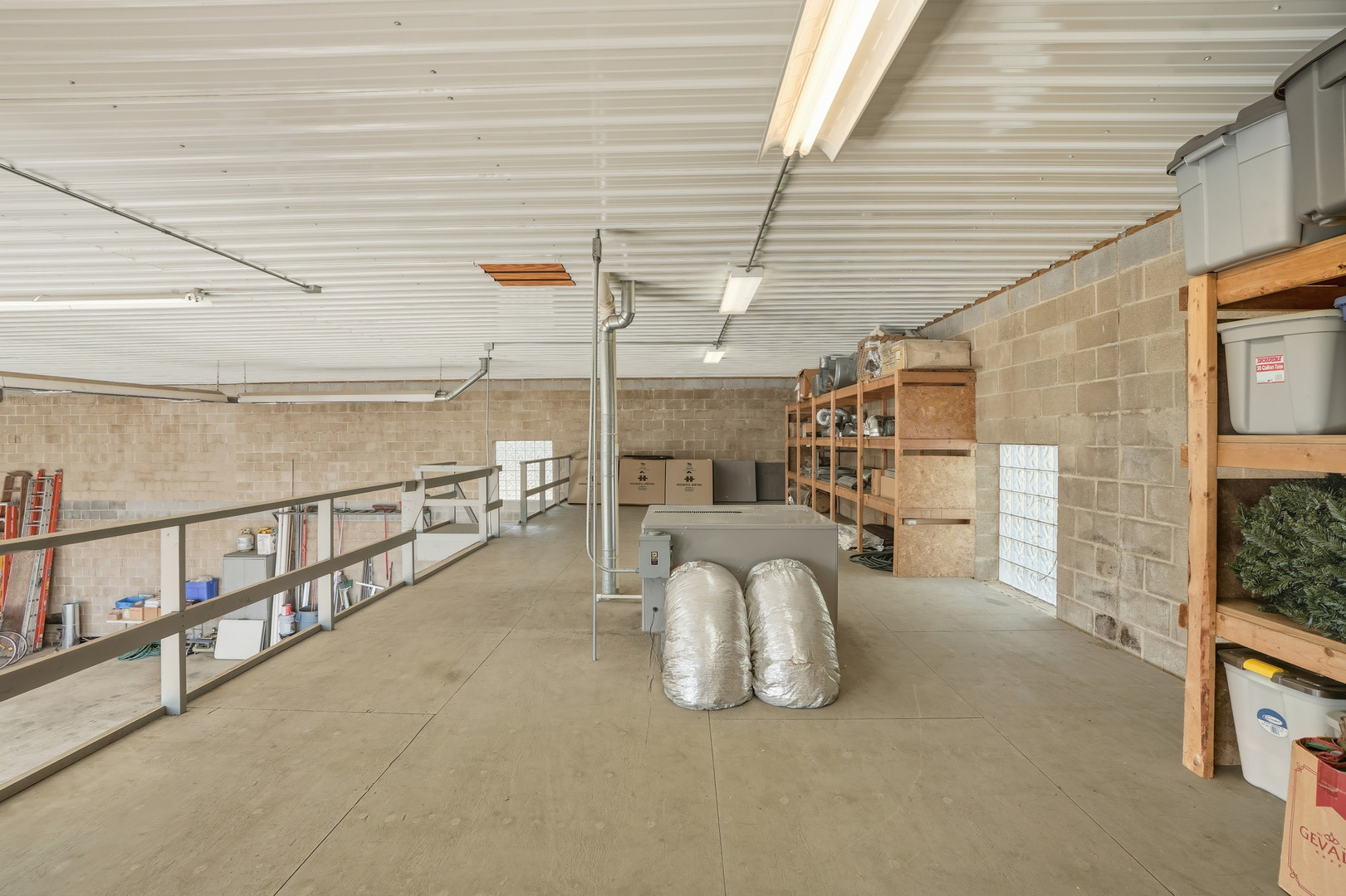 1702 South Dixie Highway Crete, IL 60417 - Photo 14 of 50 a view of a chairs and table in the balcony